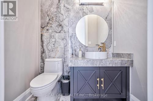 170 Ward Avenue, East Gwillimbury (Sharon), ON - Indoor Photo Showing Bathroom