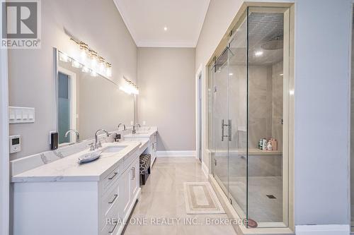 170 Ward Avenue, East Gwillimbury (Sharon), ON - Indoor Photo Showing Bathroom