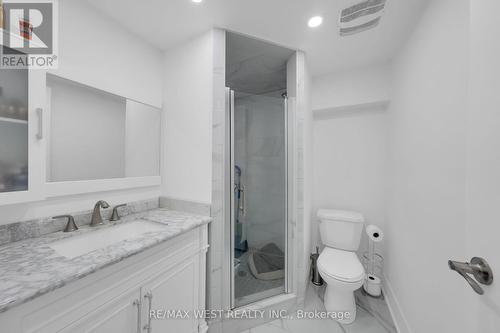 759 Essa Road, Barrie (Holly), ON - Indoor Photo Showing Bathroom