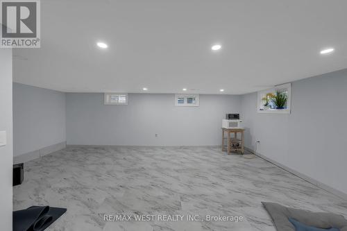 759 Essa Road, Barrie (Holly), ON - Indoor Photo Showing Other Room