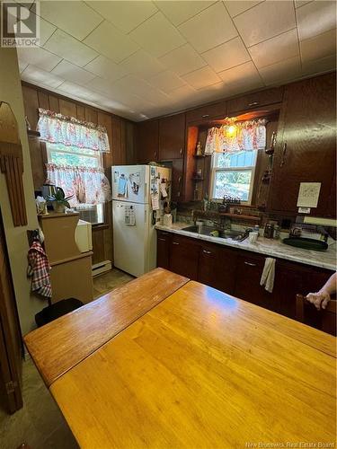 18 Elm Street, Canterbury, NB - Indoor Photo Showing Kitchen