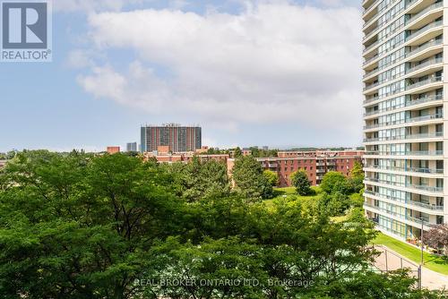 608 - 4727 Sheppard Avenue E, Toronto (Agincourt South-Malvern West), ON - Outdoor With Balcony