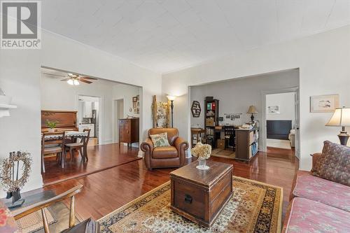 109 Gore, Amherstburg, ON - Indoor Photo Showing Living Room