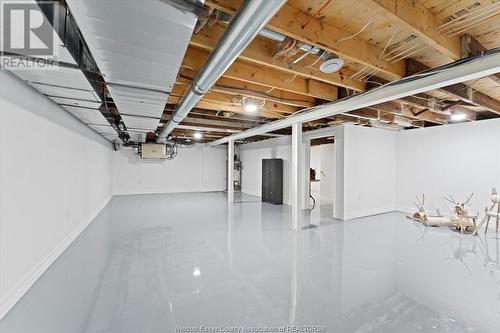 540 Kennedy Drive West, Windsor, ON - Indoor Photo Showing Basement