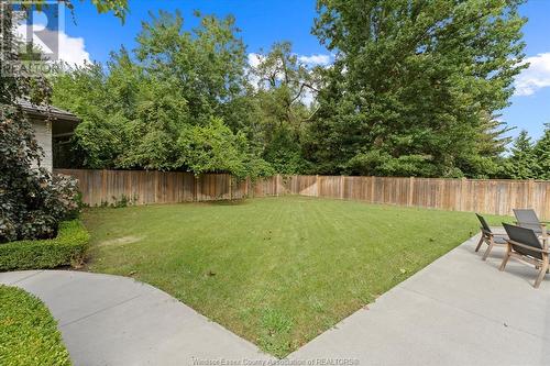 540 Kennedy Drive West, Windsor, ON - Outdoor With Backyard