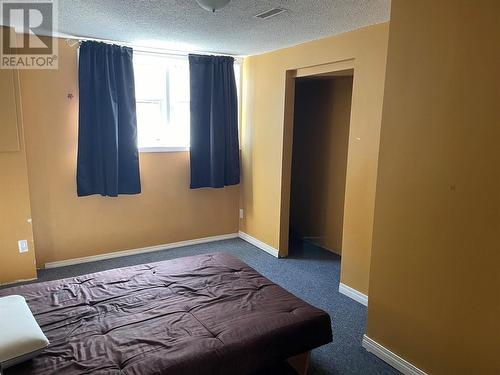 675 Christleton Avenue, Kelowna, BC - Indoor Photo Showing Bedroom