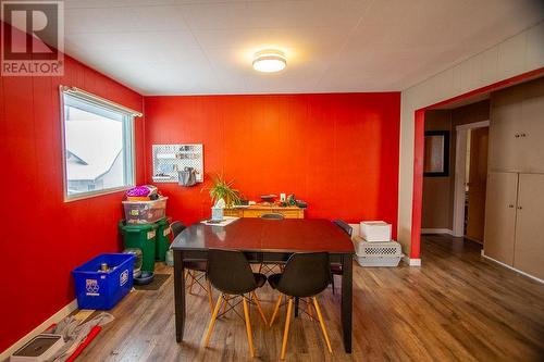 675 Christleton Avenue, Kelowna, BC - Indoor Photo Showing Dining Room