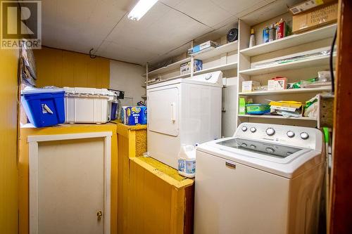 675 Christleton Avenue, Kelowna, BC - Indoor Photo Showing Laundry Room