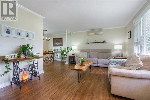 3101 Poirier Avenue, Cornwall, ON - Indoor Photo Showing Living Room