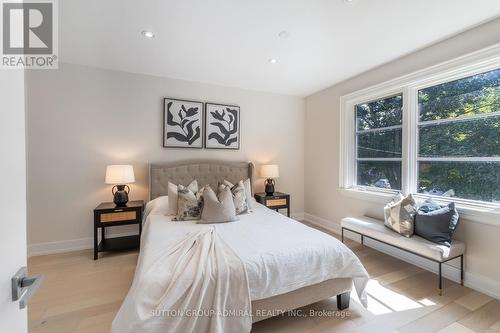 216 Glencairn Avenue, Toronto (Lawrence Park South), ON - Indoor Photo Showing Bedroom