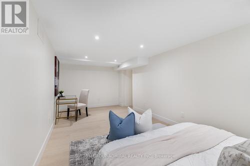 216 Glencairn Avenue, Toronto (Lawrence Park South), ON - Indoor Photo Showing Bedroom