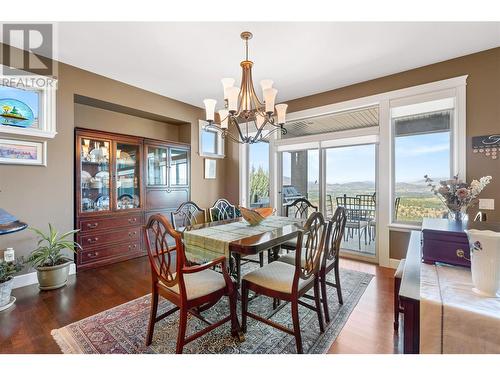 1014 Hewetson Avenue, Kelowna, BC - Indoor Photo Showing Dining Room