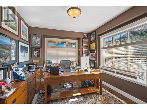 1014 Hewetson Avenue, Kelowna, BC - Indoor Photo Showing Office