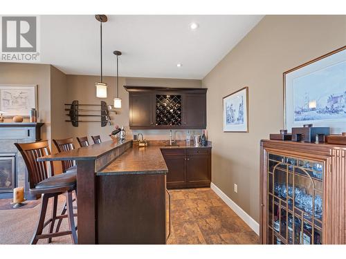 1014 Hewetson Avenue, Kelowna, BC - Indoor