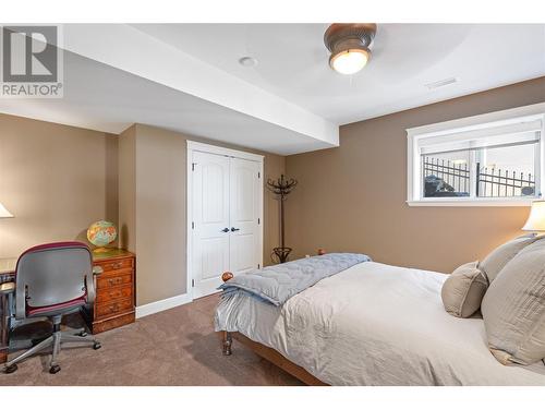 1014 Hewetson Avenue, Kelowna, BC - Indoor Photo Showing Bedroom