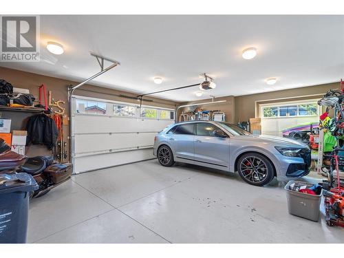 1014 Hewetson Avenue, Kelowna, BC - Indoor Photo Showing Garage