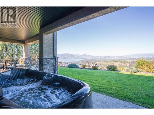 1014 Hewetson Avenue, Kelowna, BC - Outdoor