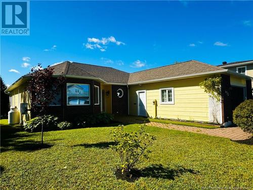 475 Carter, Bathurst, NB - Outdoor