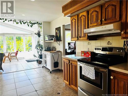 475 Carter, Bathurst, NB - Indoor Photo Showing Kitchen