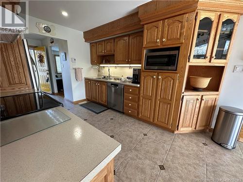 475 Carter, Bathurst, NB - Indoor Photo Showing Kitchen