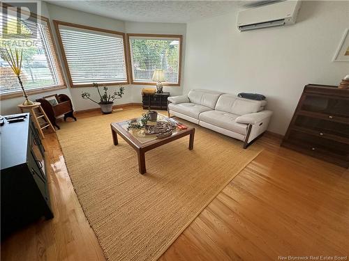 475 Carter, Bathurst, NB - Indoor Photo Showing Living Room