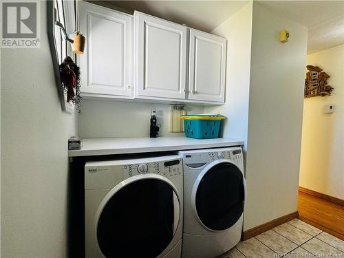 475 Carter, Bathurst, NB - Indoor Photo Showing Laundry Room