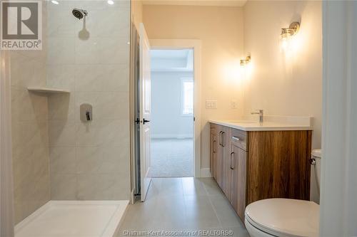 25 Duskridge Road, Chatham, ON - Indoor Photo Showing Bathroom