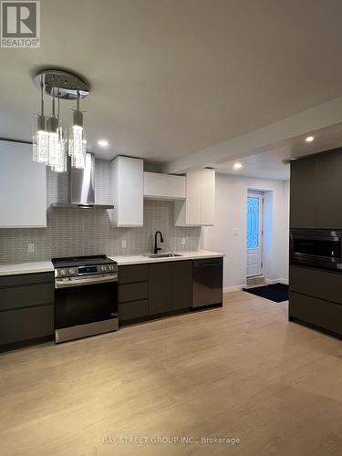 29 Keith Street, Hamilton (Industrial Sector), ON - Indoor Photo Showing Kitchen