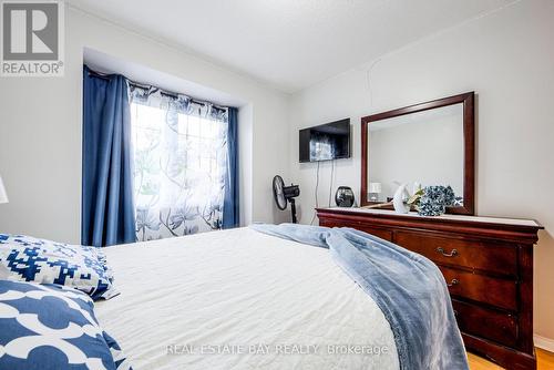 12 - 1735 Walnut Lane, Pickering (Town Centre), ON - Indoor Photo Showing Bedroom