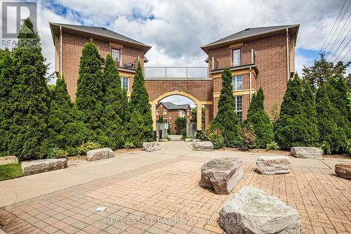 12 - 1735 Walnut Lane, Pickering (Town Centre), ON - Outdoor