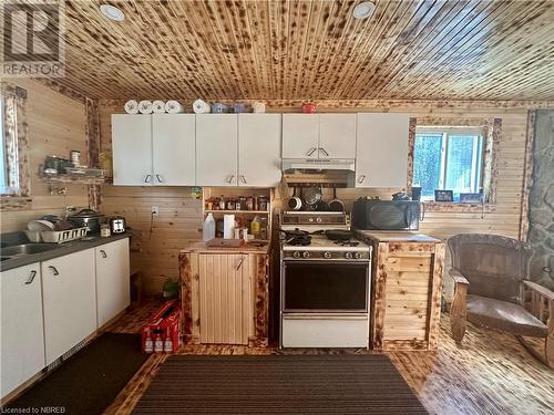 1348 Peddlers Dr, Mattawa, ON - Indoor Photo Showing Kitchen