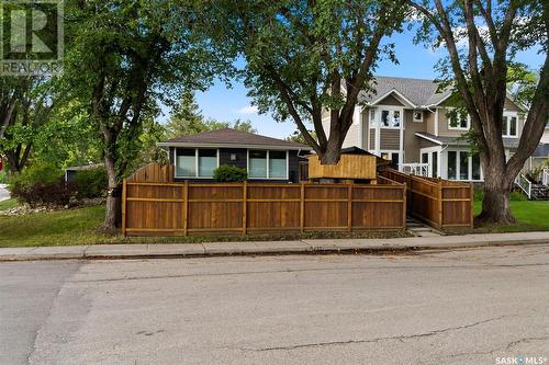 3535 Argyle Road, Regina, SK - Outdoor