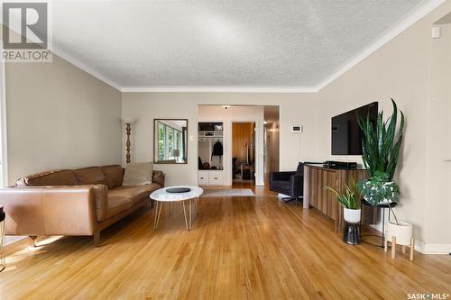 3535 Argyle Road, Regina, SK - Indoor Photo Showing Living Room