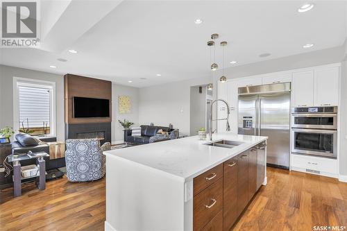 351 Fast Court, Saskatoon, SK - Indoor Photo Showing Kitchen With Double Sink With Upgraded Kitchen