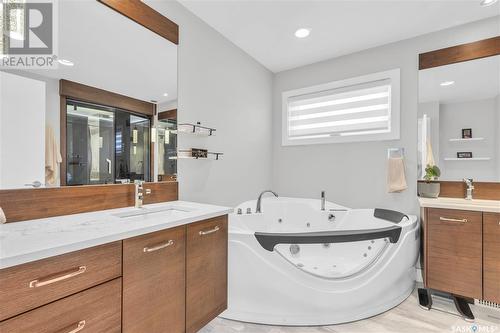 351 Fast Court, Saskatoon, SK - Indoor Photo Showing Bathroom