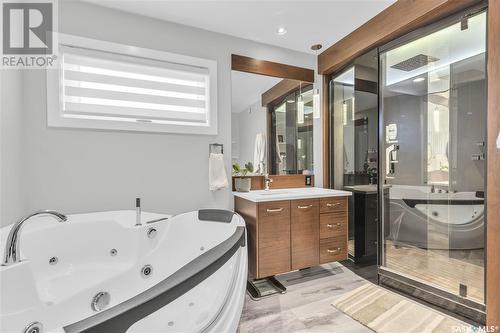 351 Fast Court, Saskatoon, SK - Indoor Photo Showing Bathroom