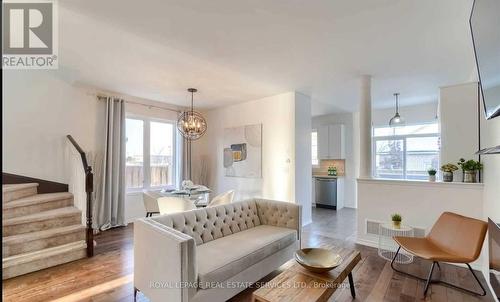 67 - 651 Farmstead Drive, Milton (Willmott), ON - Indoor Photo Showing Living Room