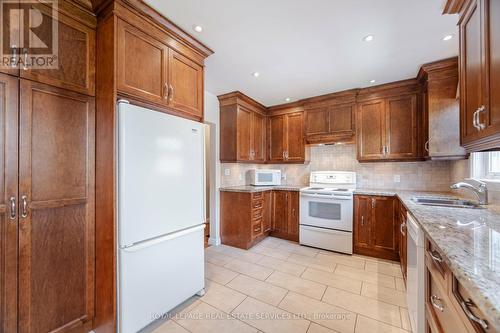 44 Maple Avenue N, Mississauga, ON - Indoor Photo Showing Kitchen With Double Sink