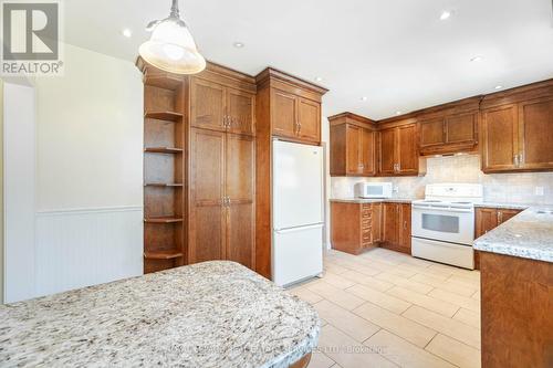 44 Maple Avenue N, Mississauga, ON - Indoor Photo Showing Kitchen