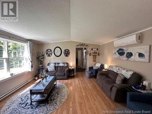 148 Hazelton Road, Doaktown, NB - Indoor Photo Showing Living Room