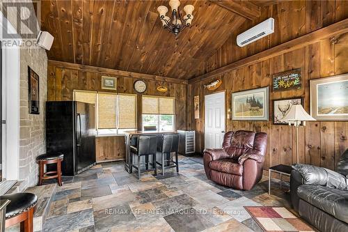 6670 Purcell Road, South Glengarry, ON - Indoor Photo Showing Living Room