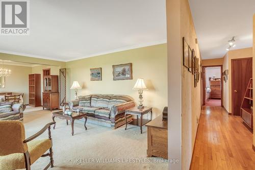 Family room - 17988 Thorndale Road, Thames Centre (Thorndale), ON - Indoor Photo Showing Living Room