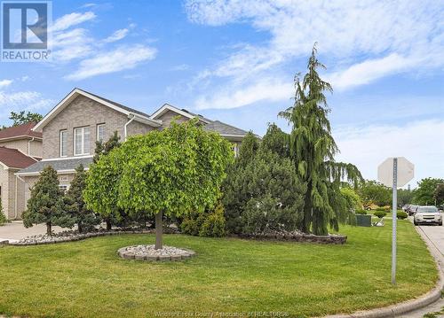 1546 Reading Street, Windsor, ON - Outdoor