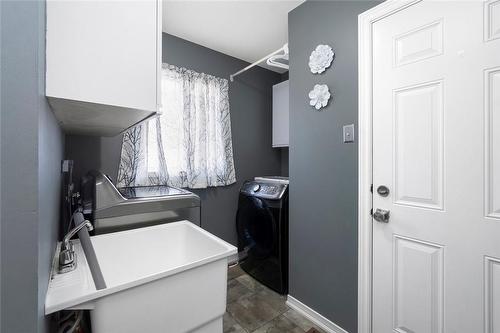 Laundry - 734 Dunn Avenue, Hamilton, ON - Indoor