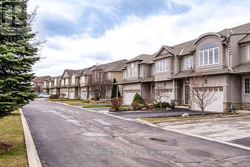 522 Stonehenge Drive, Hamilton (Ancaster), ON - Outdoor With Facade