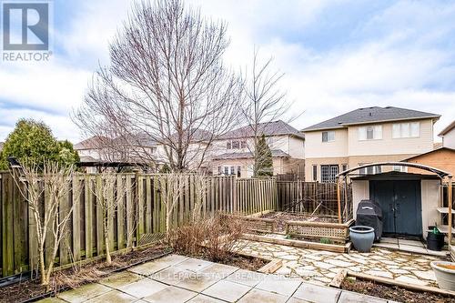 522 Stonehenge Drive, Hamilton (Ancaster), ON - Outdoor