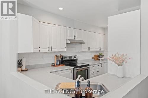 121 North Deer Lake, Huntsville, ON - Indoor Photo Showing Kitchen