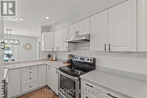 121 North Deer Lake, Huntsville, ON - Indoor Photo Showing Kitchen