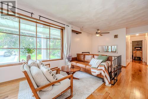 262 John Street, Centre Wellington (Elora/Salem), ON - Indoor Photo Showing Living Room