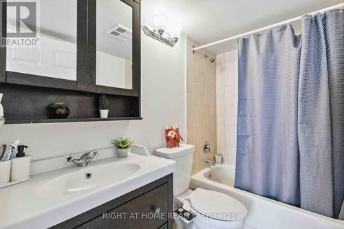 611 - 285 Enfield Place, Mississauga (City Centre), ON - Indoor Photo Showing Bathroom